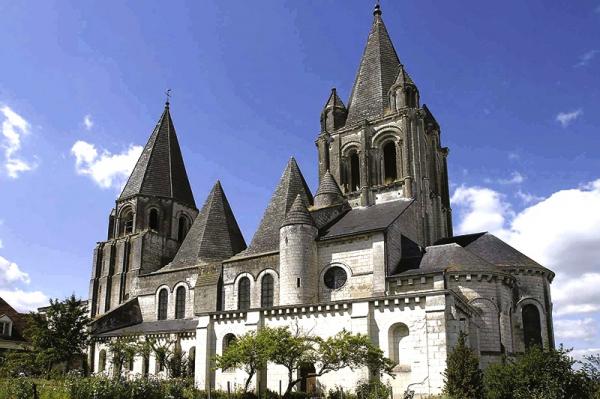 Loches indre et loire la collegiale saint ours