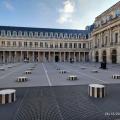 Le Palais Royal, colonnes de Buren