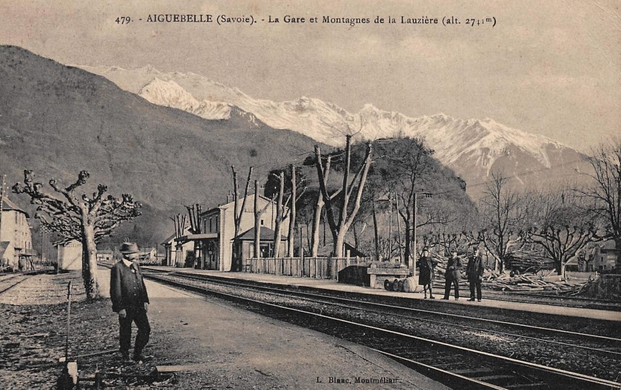 Aiguebelle (Savoie) La gare CPA