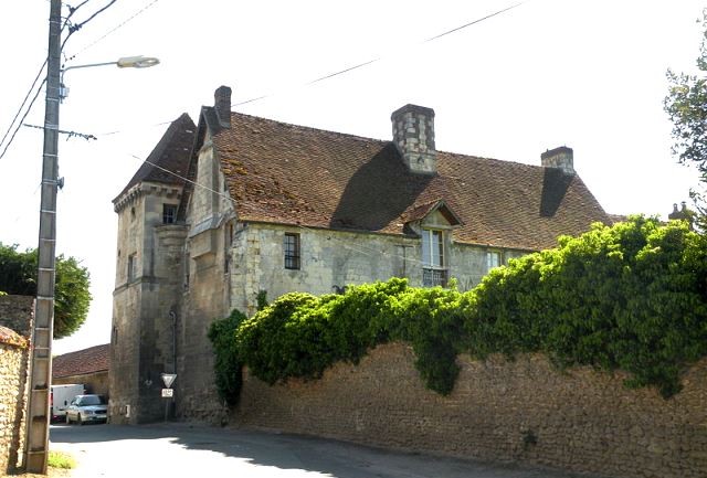 Amblainville oise palais de justice