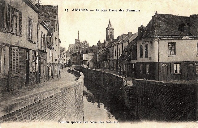 Amiens somme la rue basse des tanneurs cpa