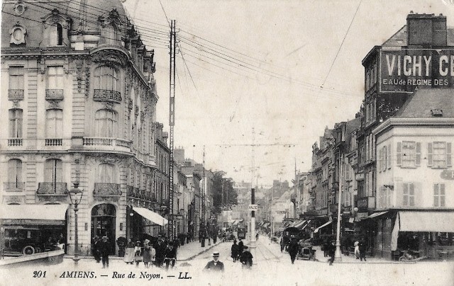 Amiens somme la rue de noyon cpa