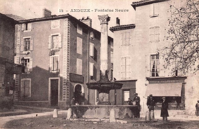 La fontaine neuve, cpa