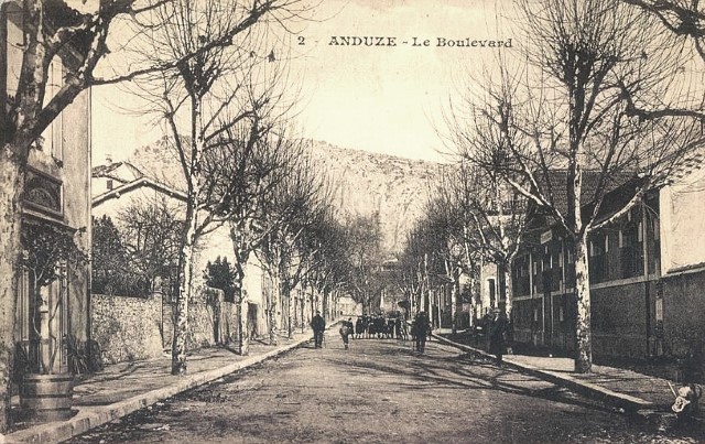 Le boulevard, cpa
