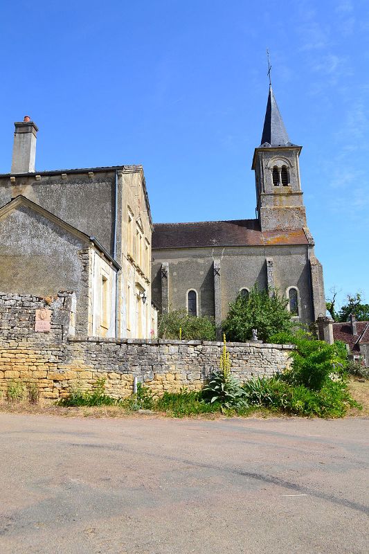 Arthel (Nièvre) L'église Saint Laurent