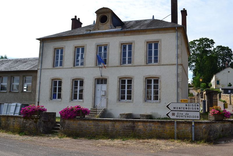 Arthel (Nièvre) La Mairie