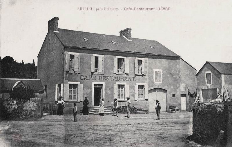 Arthel (Nièvre) Le café CPA