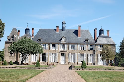 Arthel (Nièvre) Le château