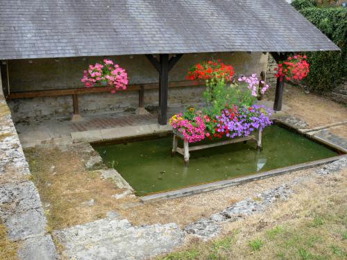 Arthel (Nièvre) Le lavoir