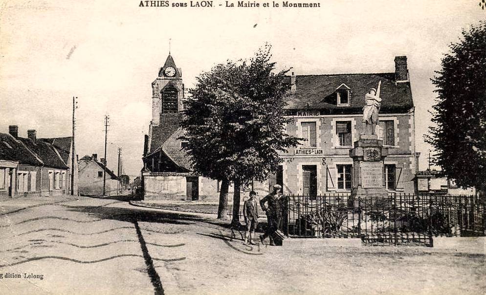 Athies-sous-Laon (Aisne) CPA église Saint Quentin et mairie