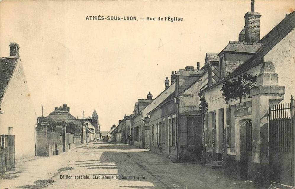 Athies-sous-Laon (Aisne) CPA rue de l'église