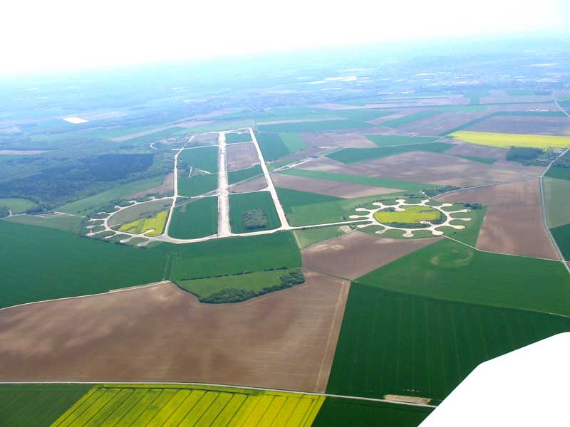 Athies-sous-Laon (Aisne) pistes de Samoussy