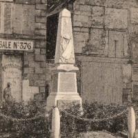 Attichy oise cpa monument aux morts 