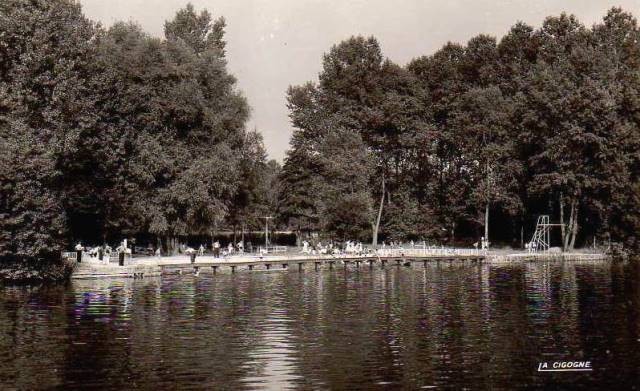 Attichy oise cpa piscine 1954