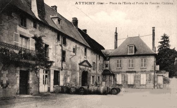 Attichy oise cpa place de l ecole et porte ancien chateau