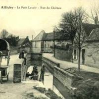 Attichy oise cpa rue du chateau petit lavoir