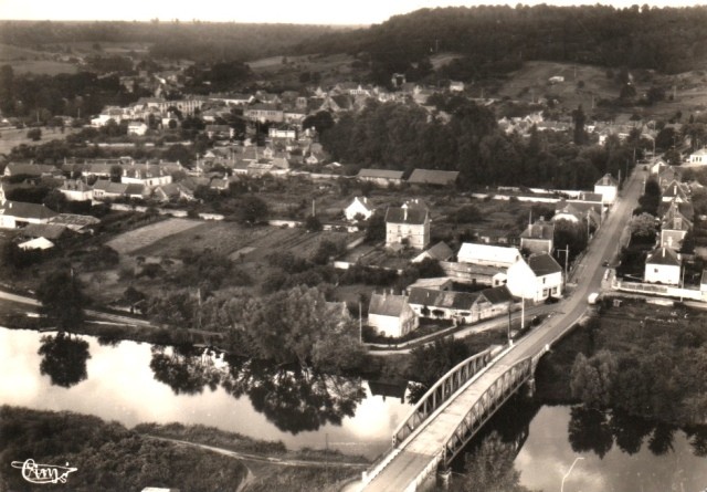 Attichy oise cpa vue panoramique aerienne