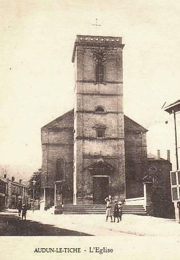 Audun-le-Tiche (Moselle) L'église Saint-François d'Assise CPA