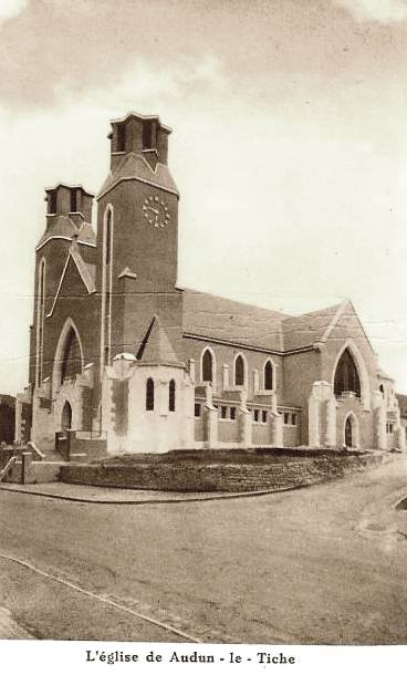 Audun-le-Tiche (Moselle) L'église Saint-François d'Assise CPA