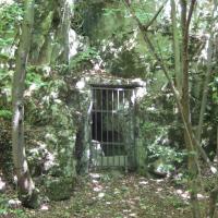 Audun-le-Tiche (Moselle) L'entrée de la grotte Diaclase