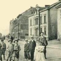 Audun-le-Tiche (Moselle) La rue de la poste CPA