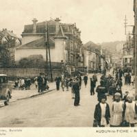 Audun-le-Tiche (Moselle) La rue du Maréchal Foch CPA