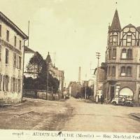 Audun-le-Tiche (Moselle) La rue du Maréchal Foch en 1928 CPA