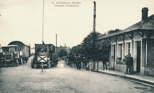 Audun-le-Tiche (Moselle) Les douanes françaises CPA