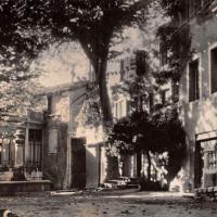 La fontaine de la place (cpa) 