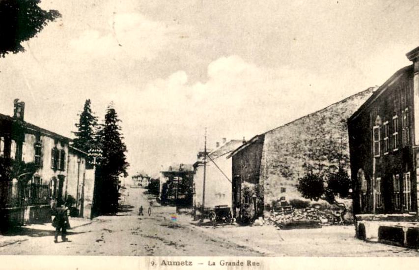 Aumetz (Moselle) La Grande rue CPA