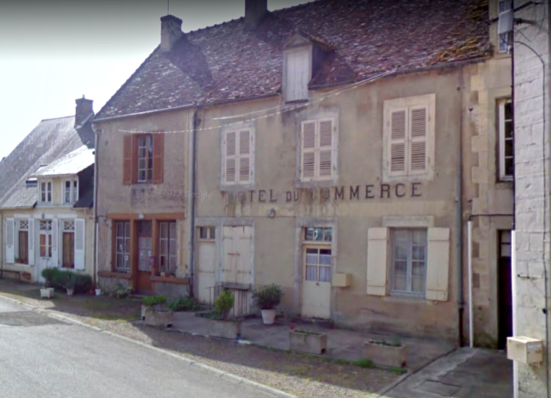 Aunay-en-Bazois (Nièvre) L'ancien hôtel du Commerce