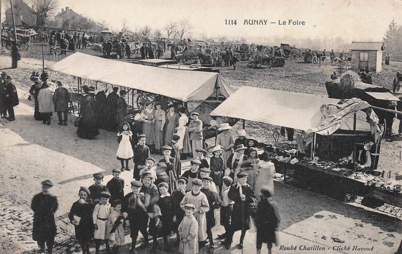 Aunay-en-Bazois (Nièvre) La foire CPA