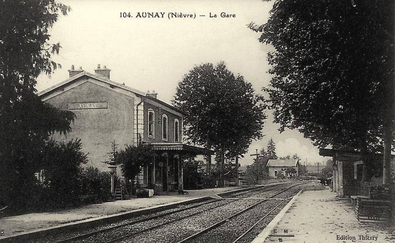 Aunay-en-Bazois (Nièvre) La gare CPA