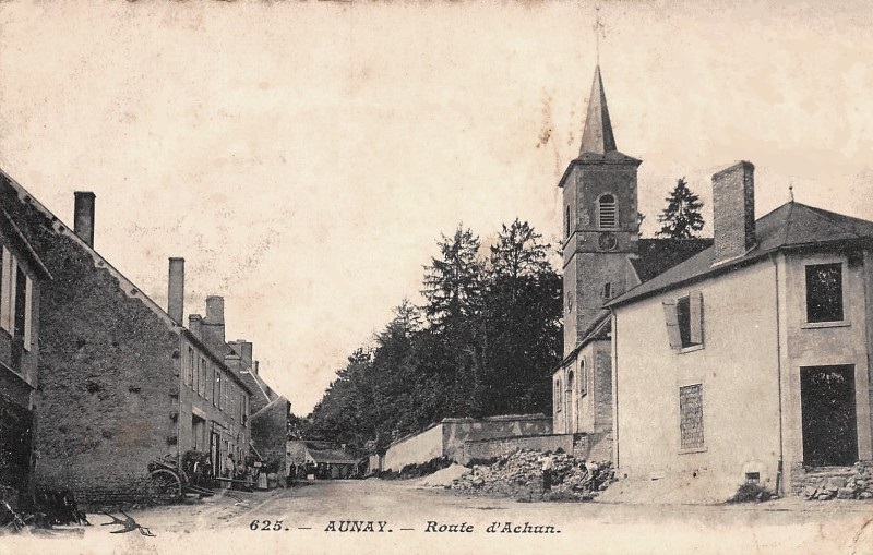 Aunay-en-Bazois (Nièvre) La route d'Achun CPA
