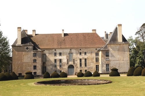 Aunay-en-Bazois (Nièvre) Le château