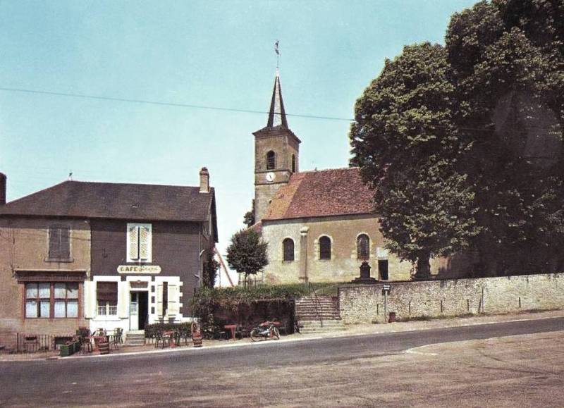 Aunay-en-Bazois (Nièvre) Le café-bar CPA