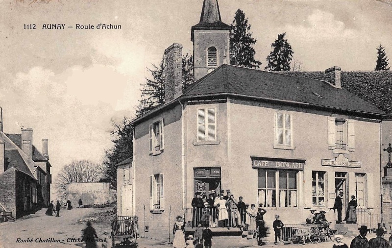 Aunay-en-Bazois (Nièvre) Le café-bar CPA