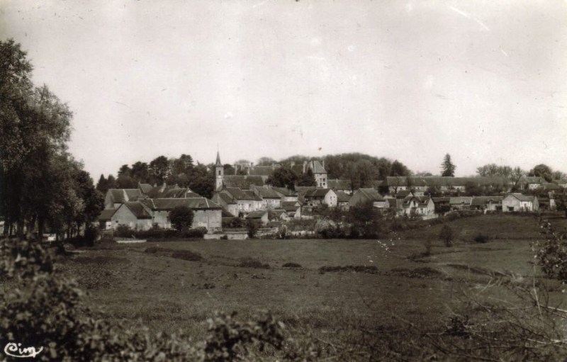 Aunay-en-Bazois (Nièvre) Vue générale CPA