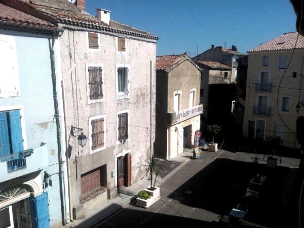 Dans le village