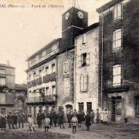 La place de l' Horloge, cpa