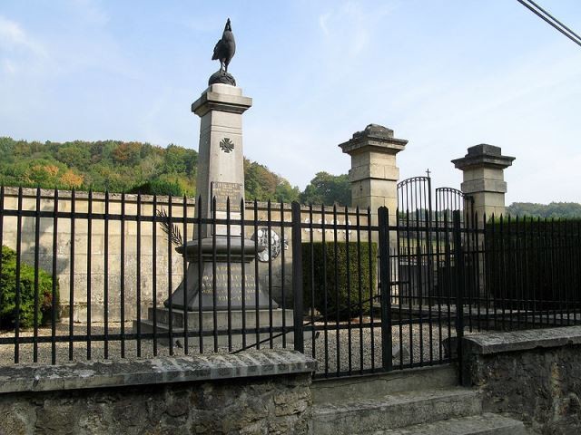 Autreches oise monuments aux morts