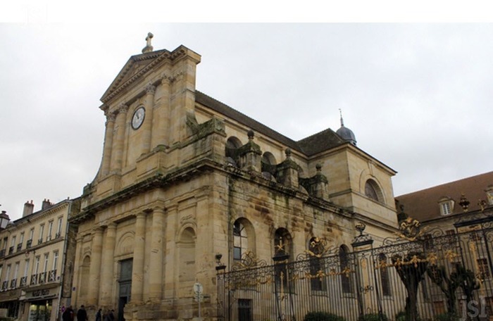 Autun (Saône-et-Loire) L'église Notre-Dame