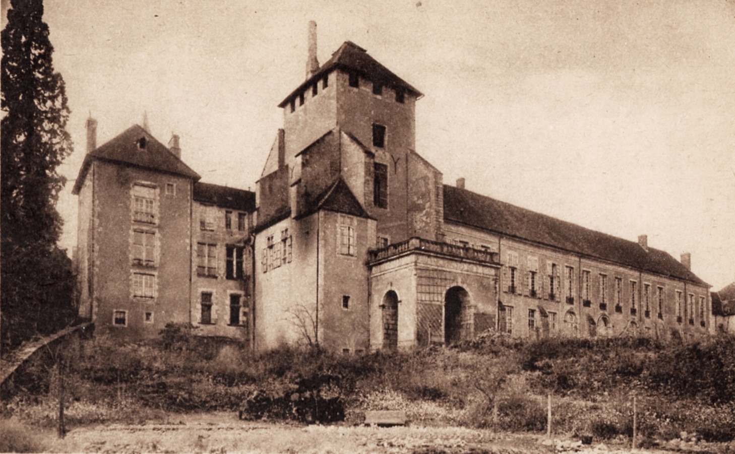 Autun (Saône-et-Loire) L'évêché CPA