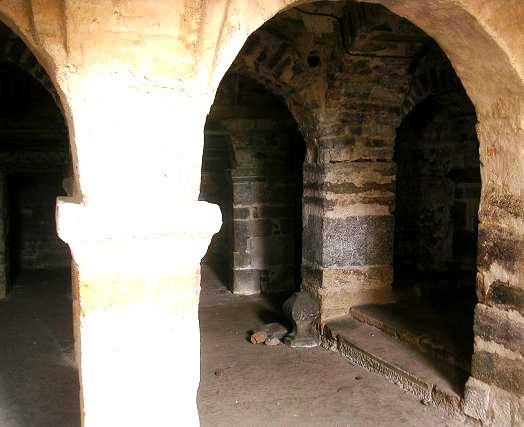 Autun (Saône-et-Loire) La crypte de l'abbaye d'Andoche 