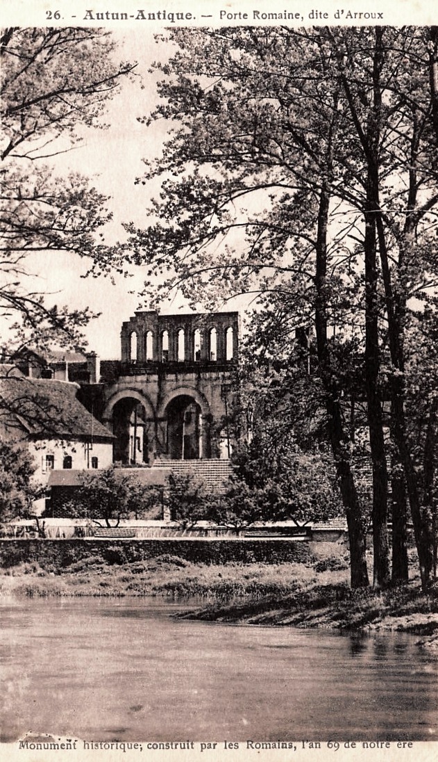 Autun (Saône-et-Loire) La porte d'Arroux CPA