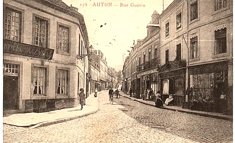 Autun (Saône-et-Loire) La rue Guérin CPA