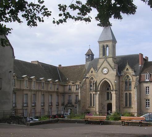 Autun (Saône-et-Loire) Le Couvent du Saint Sacrement