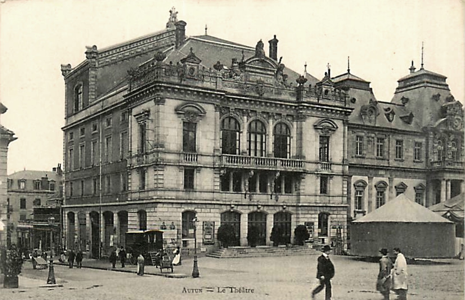 Autun (Saône-et-Loire) Le théâtre CPA