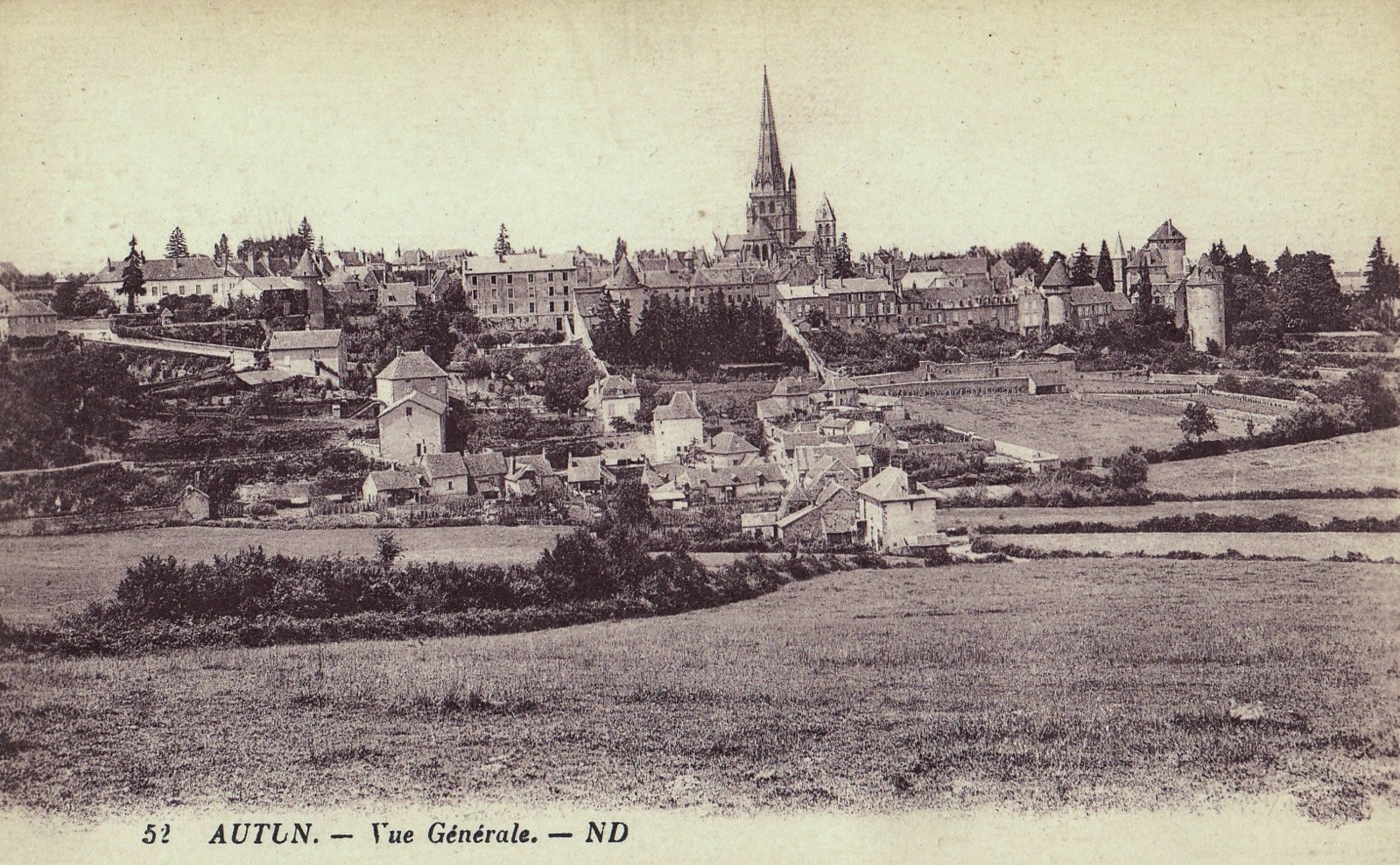 Autun (Saône-et-Loire) Vue générale CPA