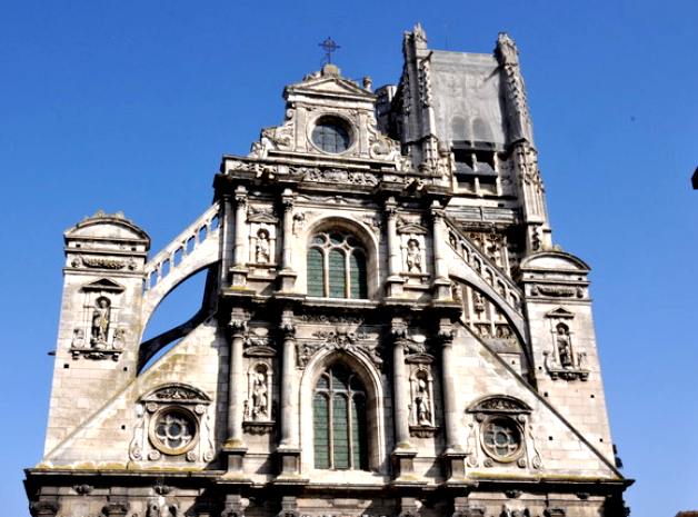 Auxerre (89) L'église Saint-Pierre